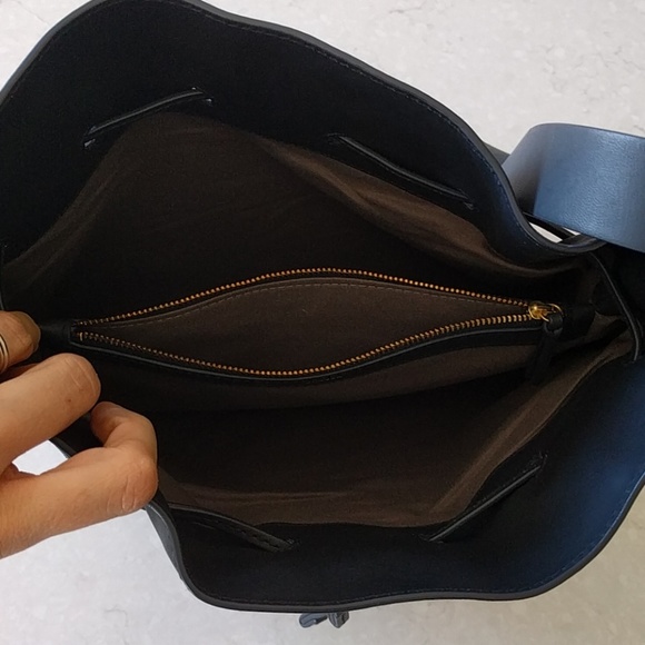 🎉HP🎉 Skagen Leather Bucket Bag NWOT - Picture 4 of 6